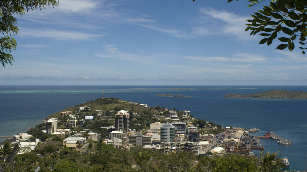 সমুদ্রে ঘেরা ক্রান্তীয় অঞ্চল ওশিয়ানিয়ায় শুধুমাত্র পাপুয়া নিউ গিনি এবং টঙ্গাতে এখনও খাতায় কলমে প্রাণদণ্ডের আইন রয়েছে। তবে শেষ ৩ দশকে এই দুই দেশে কোনও চরম শাস্তি কার্যকর হয়নি।