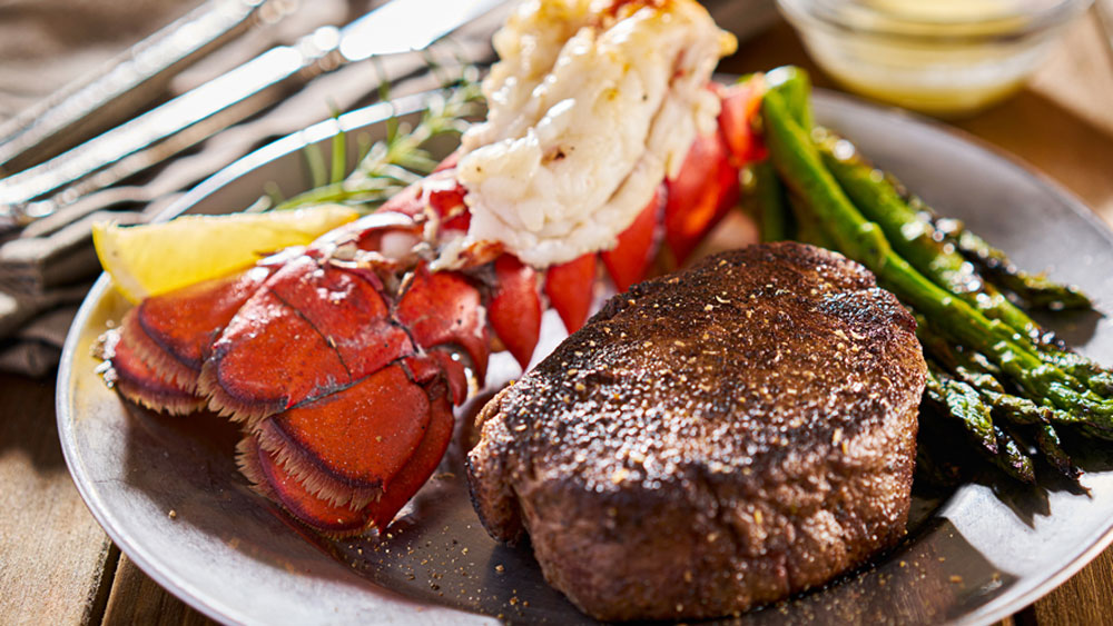 সারা বিশ্বে দণ্ডিতদের নানা ধরনের লাস্ট মিল আবদারের সাক্ষ্য থেকেছে কারাগার। তারই কতকগুলি উল্লেখযোগ্য লাস্ট মিলের তালিকা তুলে ধরা হল।