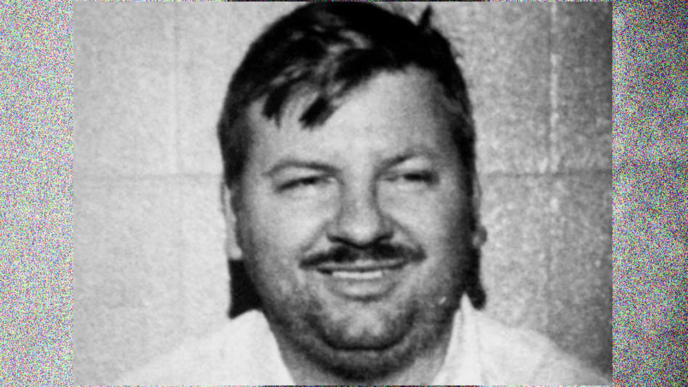 জন ওয়েন গেসি: মার্কিন সিরিয়াল কিলার জন অন্তত ৩৩ জনকে খুন করেছিল। ১৯৯৪ সালে ৫২ বছরের জনকে বিষ ইঞ্জেকশনের মাধ্যমে মৃত্যুদণ্ড দেওয়া হয়। লাস্ট মিল-এ সে ১২টা চিংড়ি মাছ ভাজা, ফ্রেঞ্চ ফ্রাইস, এক পাউন্ড স্ট্রবেরি এবং কেএফসি-র একটা বাকেট খেতে চায়।