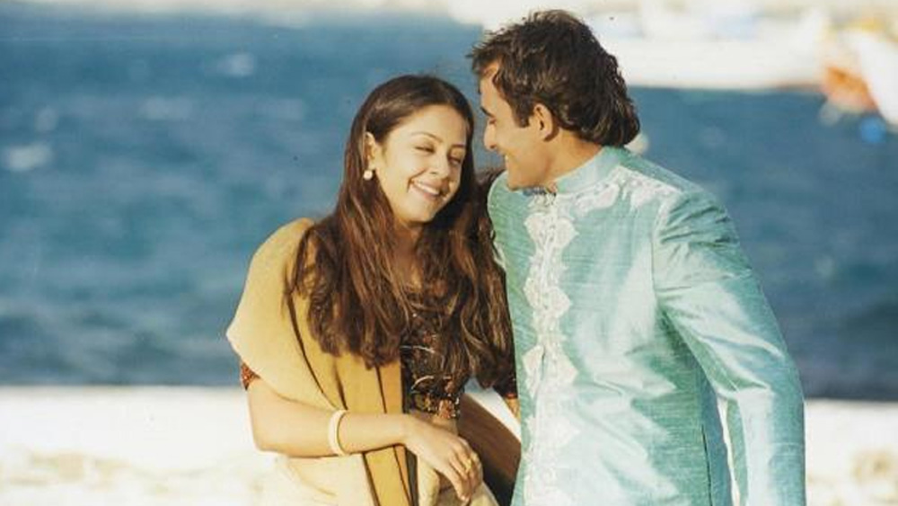 শুনেই বেঁকে বসেন অক্ষয়। স্পষ্ট জানিয়ে দেন, তিনি পিতৃতুল্য অভিনেতার গালে কিছুতেই চড় মারতে পারবেন না। যতই সেটা অভিনয় হোক না কেন।