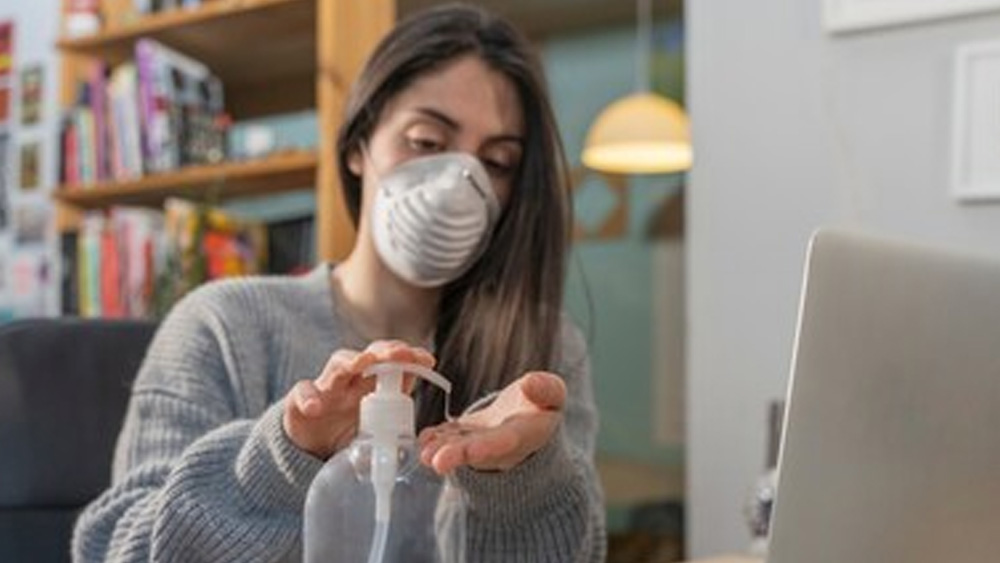 আজ যে হ্যান্ড স্যানিটাইজার উঠে এসেছে প্রয়োজনের তালিকার শীর্ষে, তার আবিষ্কারক সেবিকা-ই আজ বিস্মৃত। এমনকি তাঁর সম্বন্ধে খুব বেশি তথ্যও পাওয়া যায় না।