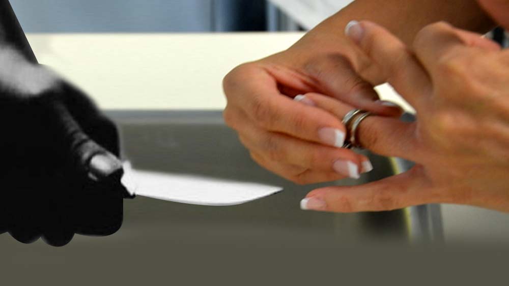 বেশির ভাগ সময় ধর্ষণের আগে সে মহিলাদের শ্বাসরোধ করত। তারপর আংশিক অচেতন অবস্থায় চালাত পৈশাচিক অত্যাচার। ঘটনাস্থল ছেড়ে যাওয়ার আগে খুলে নিত ধর্ষিতার গয়না। যাতে আপাত ভাবে পুলিশের মনে হয় সেটা ডাকাতির ঘটনা।