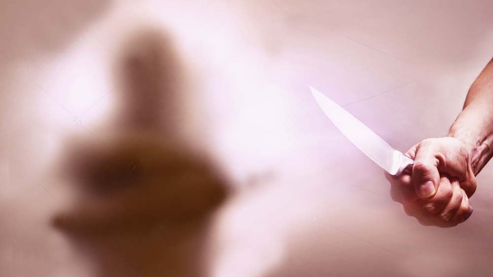 চরম বিকৃতমনস্কতার ছাপ ছিল উমেশের আচরণে। নিহত ধর্ষিতার পরন থেকে সে খুলে নিত অন্তর্বাস। তারপর সেটা নিজে পরত! যত বারই পুলিশের হাতে ধরা পড়েছে, তার জামাকাপড়ের ভিতরে ছিল মেয়েদের অন্তর্বাস।