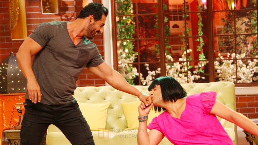 মডেলিং থেকে অভিনয়ে এসেছিলেন জন। তাঁর প্রথম ছবি ‘পাপ’। তবে মডেলিংয়ের মতো জনপ্রিয়তা তিনি অভিনয়ে কোনওদিন পাননি। অন্যদিকে কৃষ্ণা মূলত কৌতুকাভিনেতা।