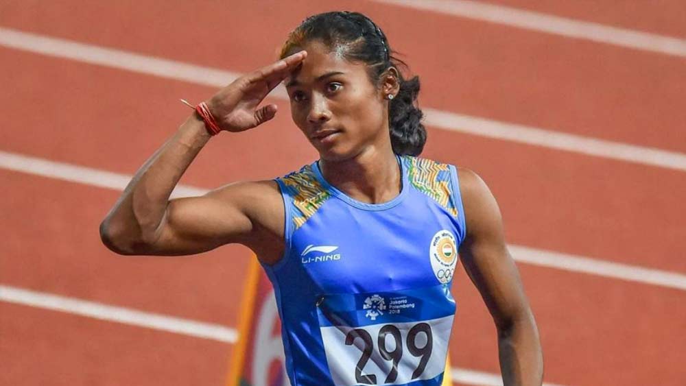 এশিয়ান গেমসে সোনাজয়ী হিমা তাঁর এক মাসের বেতন অসম আরোগ্য নিধি অ্যাকাউন্টে অসম সরকারকে দান করেছেন। ৪০০ মিটারে অনূর্ধ্ব-২০ বিভাগে তিনি বিশ্বচ্যাম্পিয়নও। গুয়াহাটিতে ইন্ডিয়ান অয়েলে কাজ করেন তিনি।