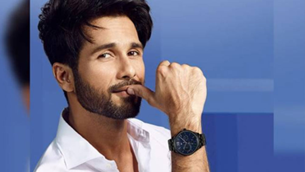 শোনা যায়, সে সময় নাকি প্রিয়ঙ্কাকে ওই অভিনেতার সঙ্গে বেশি মেলামেশা করতেও মানা করেছিলেন শহিদ। কিন্তু প্রিয়ঙ্কা সে সবে কান দেননি। দু’জনের মধ্যে এই নিয়ে কথা কাটাকাটি হতে শুরু করে।