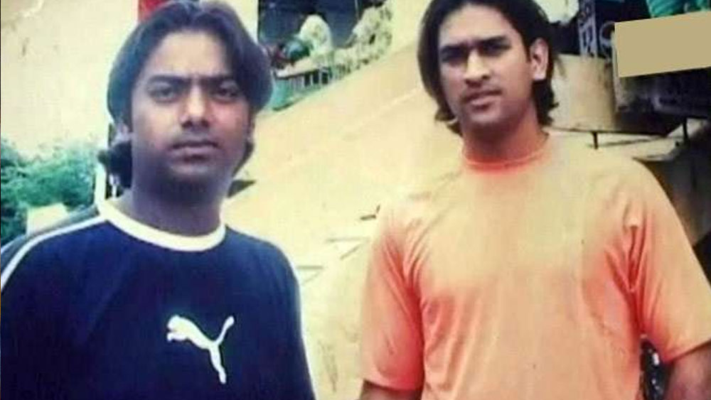 সন্তোষ প্যানক্রিয়েটাইটিসে আক্রান্ত হয়ে পড়েন। সে সময় রাঁচিতেই চিকিত্সা চলছিল তাঁর।