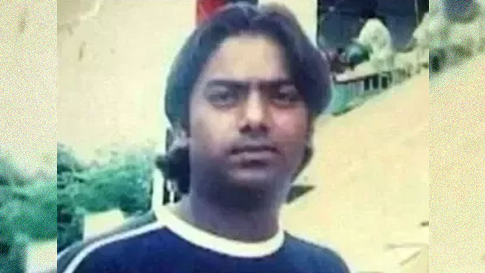 কিন্তু শেষ রক্ষা হয়নি। ২০১৩ সালের জুলাইয়ে মাত্র ৩০ বছর বয়সে মৃত্যু হয় সন্তোষের।