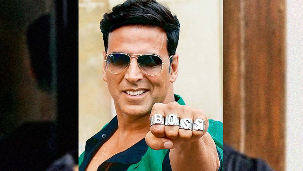 কিন্তু শুধু করোনা-যুদ্ধেই নয়, অনেকেই হয়তো জানেন না, দেশের বিপর্যয়ে বারবারই সাহায্যের হাত বাড়িয়ে দিয়েছেন অক্ষয় কুমার। এর আগেও বিভিন্ন সময়ে বহু কোটি দান করেছেন তিনি।