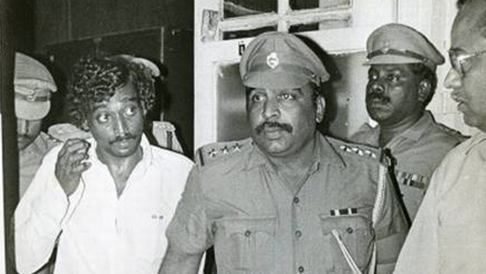 ১৯৫৪ সালের ২১ জানুয়ারি তার জন্ম চেন্নাইয়ের ভেলোর জেলার কাঙ্গেইয়ানাল্লুর গ্রামে। জন্মগত নাম ছিল গৌরীশঙ্কর। পরে সে পেরিয়ারে গিয়ে থাকতে শুরু করে। সেখানেই অটোচালকের পেশায় পা রাখা।