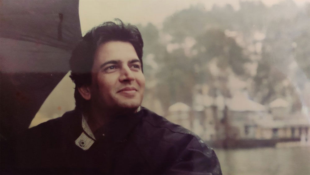 ‘রামায়ণে’র হাত ধরে তুমুল জনপ্রিয়তা পেলেও ফের বড় পর্দায় অভিনয়ের জন্য কম চেষ্টা করেননি সুনীল লহরী। ’৯১-এ ‘বাহারোঁ কি মঞ্জিল’ ফিল্মে গুরুত্বপূর্ণ রোলও পেয়েছিলেন সুনীল। তবে সে ফিল্মে সুনীলকে তেমন পছন্দ করেননি দর্শকেরা। অনেকেই বলেন, লক্ষ্মণের ইমেজেই যেন আটকে পড়েছিলেন সুনীল।