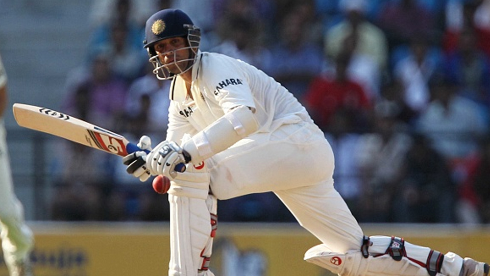 তিন নম্বরে অতি অবশ্যই রাহুল দ্রাবিড়। ১৬৪ টেস্টে ২৮৬ ইনিংসে ১৩২৮৮ রান করেছেন দ্রাবিড়। গড় ৫২.৩১। টেস্টে ৩৬ সেঞ্চুরি ও ৬৩ হাফ-সেঞ্চুরি করেছেন ‘শ্রীযুক্ত নির্ভরযোগ্য’ হিসেবে ক্রিকেটমহলে পরিচিত কর্নাটকি।