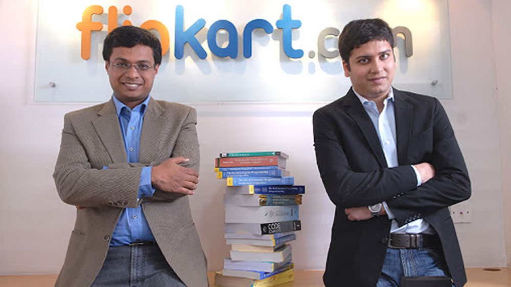 তার চেয়েও বড় বিষয় হল, এই মুহূর্তে তাঁকে নিয়ে তুমুল হইচই শুরু হয়েছে। কারণ তাঁর ব্যক্তিগত জীবন তোলপাড় করা একটা পরিস্থিতি তৈরি হয়েছে।