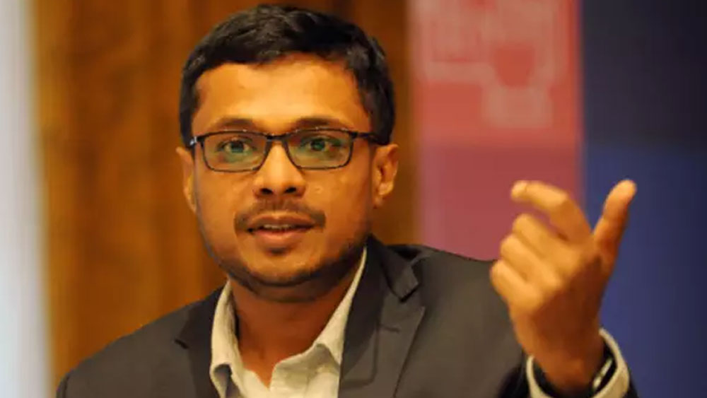 অভিযোগ, সচিন নাকি দীর্ঘ দিন ধরেই স্ত্রীকে মারধর করছিলেন। স্ত্রীর সমস্ত সম্পত্তি তাঁর নামে করার জন্য তাঁকে মানসিক চাপও দিচ্ছিলেন। এমনকি স্ত্রীর বোনকে যৌন নির্যাতনও করার অভিযোগও করেছেন তিনি। ২৮ ফেব্রুয়ারি কোরামঙ্গল থানায় এই অভিযোগ জানান স্ত্রী প্রিয়া।