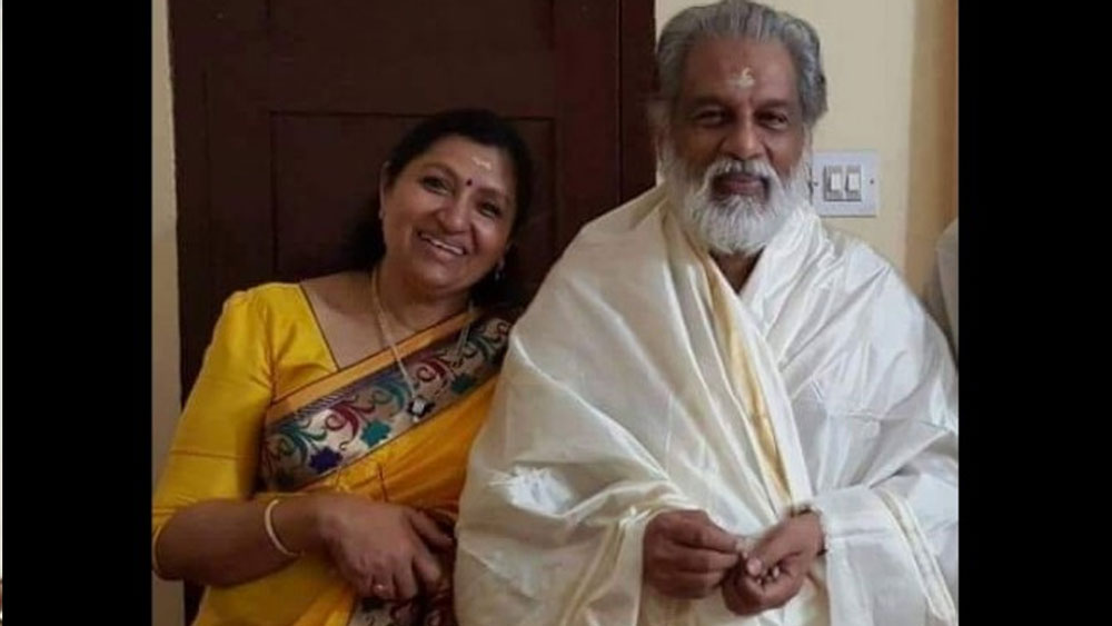 ১৯৭০ সালে প্রভাকে বিয়ে করেন তিনি। তাঁদের তিন সন্তান। দ্বিতীয় পুত্র বিজয়ও বাবার মতো গানকেই পেশা হিসাবে বেছে নিয়েছেন।