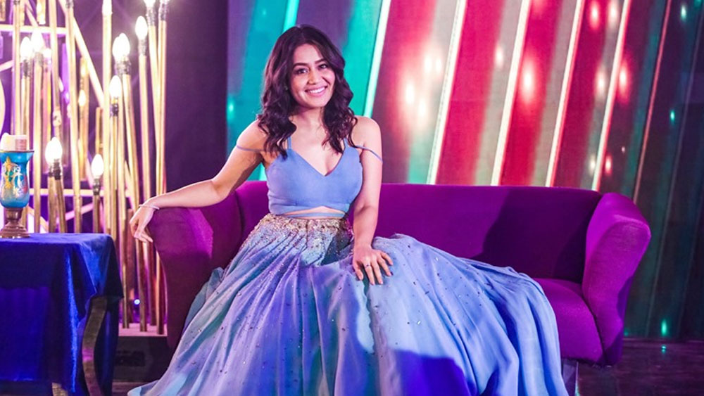 যে ইন্ডিয়ান আইডল থেকে তাঁর উত্থান, পরে সেই জনপ্রিয় সঙ্গীত অনুষ্ঠানেরই বিচারকের আসনে বসেছেন নেহা। ইন্ডিয়ান আইডল সিজন ১১-এর বিচারক ছিলেন তিনি।