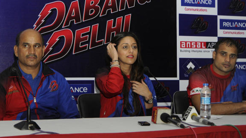 রিটেল, সংবাদমাধ্যম এবং ক্রীড়া— এই তিন ক্ষেত্রেই বিনিয়োগ করেছেন রাধা। প্রো কবাডি দল ‘দবাং দিল্লি’ এবং হকি লিগ-এর ‘দবাং মুম্বই’-এর মালিকানা আছে রাধার।