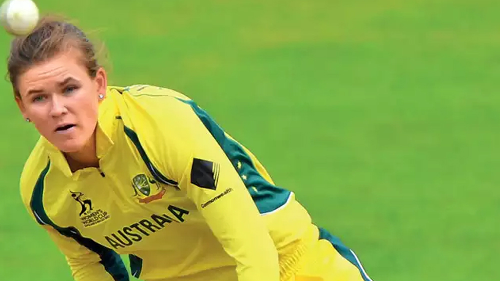 এর পর রয়েছেন বোলাররা। অস্ট্রেলিয়ার বাঁ-হাতি স্পিনার জেস জোনাসেন ১৪ গড়ে নিয়েছেন ১০ উইকেট। ফাইনালে ২০ রানে তিন উইকেট নিয়েছেন তিনি।