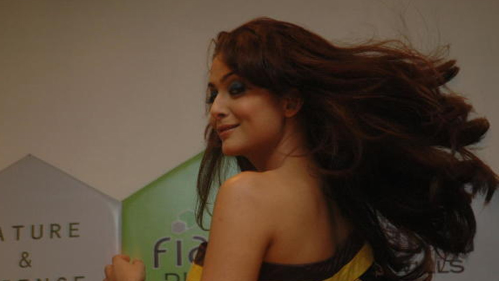 অভিনেত্রীর পাশাপাশি অমৃতা একজন মডেল, টেলিভিশন উপস্থাপিকা এবং ভিডিয়ো জকি। ফোটোগ্রাফি এবং শরীরচর্চা তাঁর অন্যতম শখ। নিয়মিত অভিনয় না করলেও ইন্ডাস্ট্রিতে তাঁর ঘনিষ্ঠ বন্ধুর সংখ্যা কম নয়।