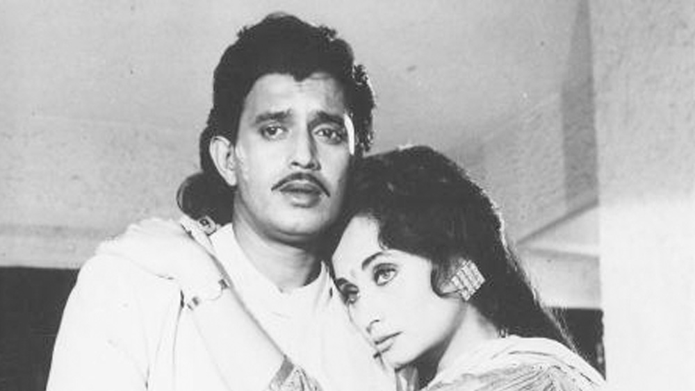 ১৯৮৪ সালে মুক্তি পায় মিঠুন চক্রবর্তী ও সলমা আগার ছবি ‘কসম প্যায়দা করনে ওয়ালে কি’। এই ছবিতে তাঁর গলায় ‘কাম ক্লোজার’ খুবই জনপ্রিয় হয়।