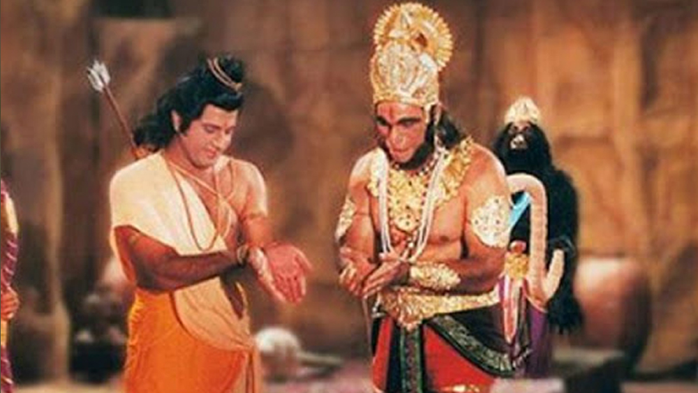 প্রথম দিন থেকে শুরু করে শেষ অবধি ‘রামায়ণ’-এর সেটে তাঁর জন্য এই ব্যবস্থা জারি ছিল।