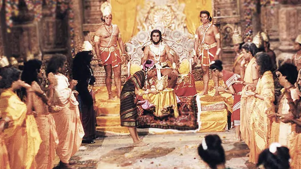 রামায়ণ-এর পরে তিনি ধীরে ধীরে হারিয়ে যান ইন্ডাস্ট্রি থেকে। বিস্মৃত হয়ে যান দর্শকদের মন থেকেও।