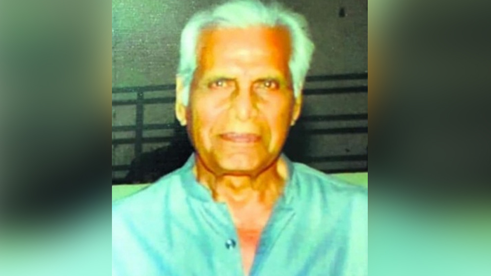 কয়েক বছর আগেই তাঁর স্ত্রী প্রয়াত হয়েছেন। তাঁদের একমাত্র মেয়ে থাকেন হরিয়ানার কালকার পিঞ্জর এলাকায়।