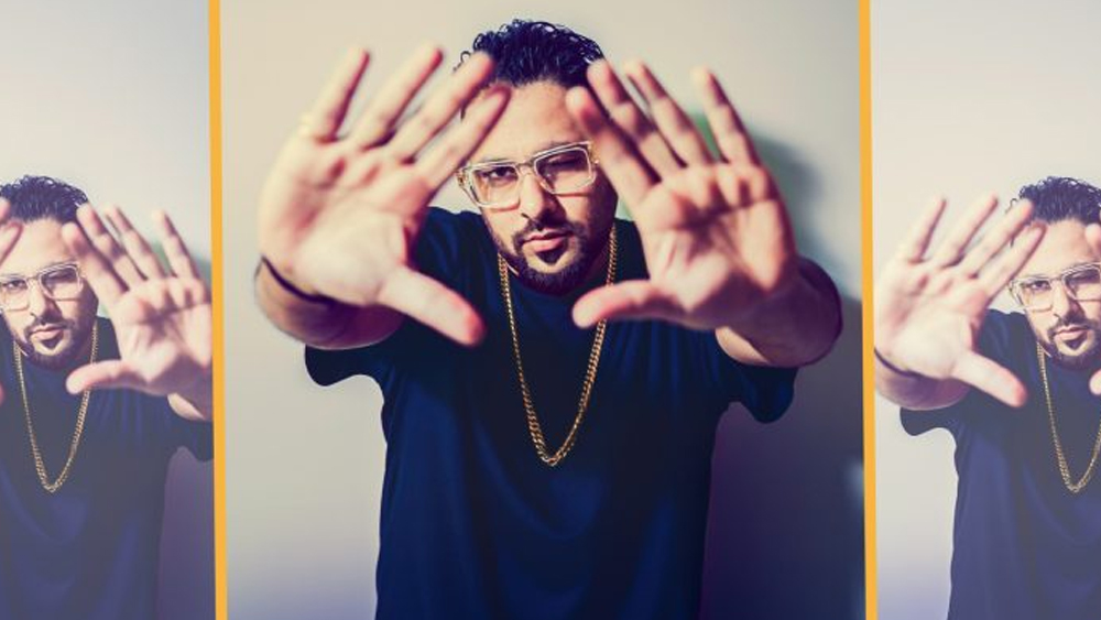 গানের দুনিয়ায় আসার পর থেকেই তিনি ছদ্মনাম ব্যবহার করেন। প্রথমে তাঁর ছদ্মনাম ছিল ‘কুল ইক্যুয়াল’। পরে তা পাল্টে করেন ‘বাদশা’।