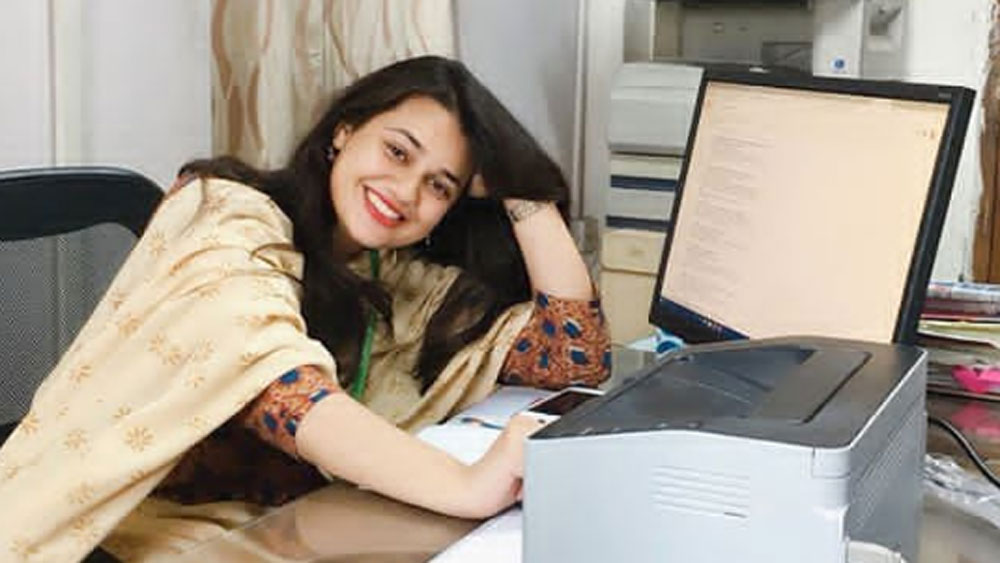 দু’জনের প্রথম দেখা অবশ্য নয়াদিল্লিতে। নর্থ ব্লকের ডিপার্টমেন্ট অব পার্সোনেল অ্যান্ড ট্রেনিং (ডিওপি)-এর অফিসে তাঁদের সংবর্ধনা দেওয়ার সময়।