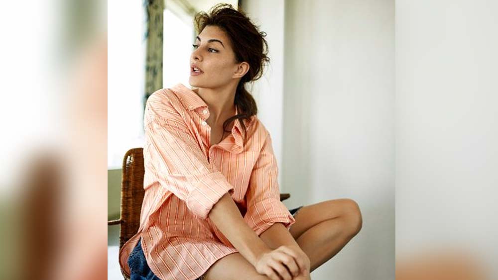 ২০০৮ সাল নাগাদ জ্যাকলিনের ঘনিষ্ঠ সম্পর্কে জড়িয়ে পড়েন বাহরাইনের যুবরাজ হাসান বিন রসিদ আল খলিফার সঙ্গে। তিন বছর পরে ভেঙে যায় তাঁদের প্রেম।