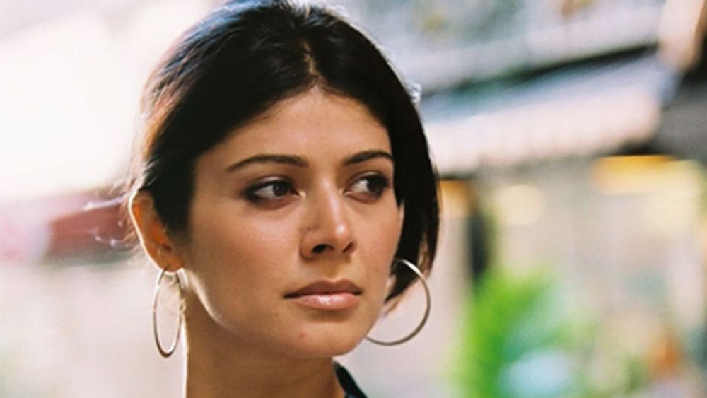 তবে ইন্ডাস্ট্রিতে গুঞ্জন, এর পিছনে ছিল অক্ষয় কুমারের সাফল্য। দু’জনে প্রায় এক সঙ্গে কেরিয়ার শুরু করলেও অক্ষয় কুমার খুব দ্রুত সাফল্যের সিঁড়ি বেয়ে উপরে উঠতে শুরু করেছিলেন।