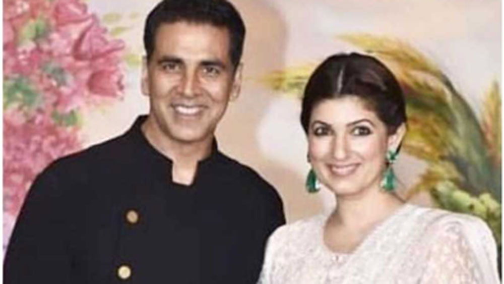 টুইঙ্কলের মধ্যে অক্ষয় সত্য ভালবাসার মানুষকে খুঁজে পেলেও পূজার জীবন কিন্তু তেমন হয়নি। ২০১০ সালে পূজা তাঁর স্বামীকে ডিভোর্স দিয়ে দেন।