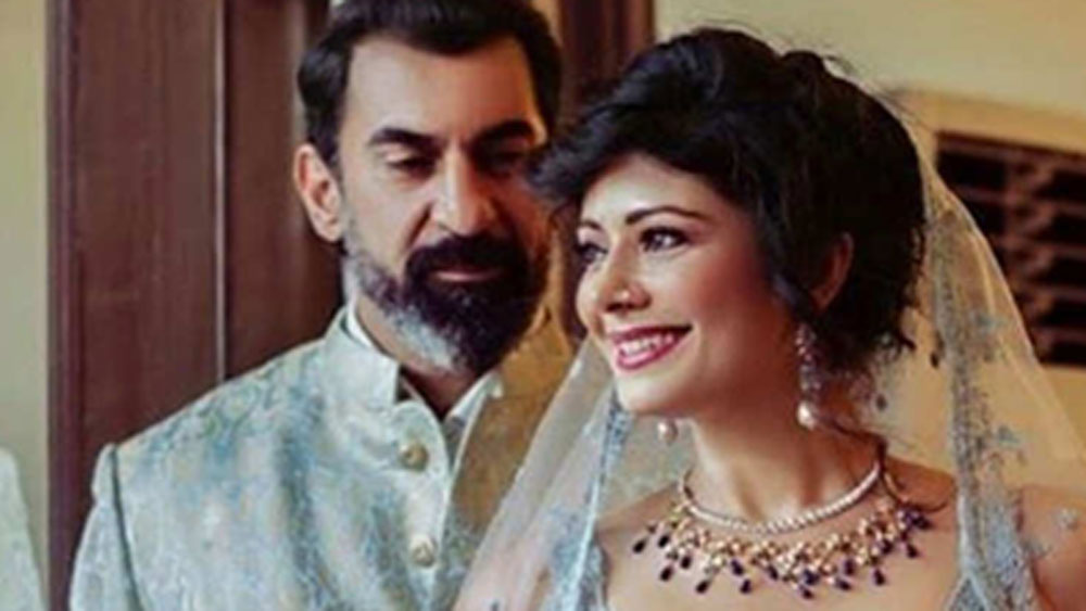 গত বছর জনপ্রিয় অভিনেতা নবাব বাদশাকে বিয়ে করেছেন পূজা বাত্রা।