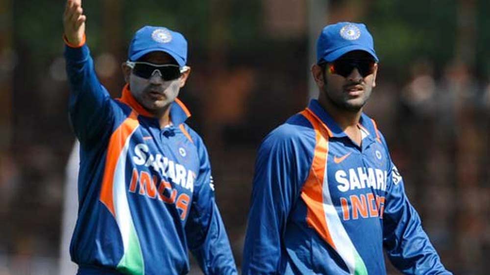 ধোনির যুক্তি ছিল, তিন জনই আউটফিল্ডে মন্থর গতির, ফলে একইসঙ্গে তিন জনকে খেলানো সম্ভব নয়। পরের ম্যাচেই একটা দারুণ ক্যাচ নিয়ে সহবাগ বলে ওঠেন, “আমার ক্যাচটা দেখলে? গত ১০ বছর ধরেই একই রকম রয়েছি। কিছুই বদলায়নি।” ধোনি জবাবে কিছু বলেননি। তবে সহবাগ এর পর ধীরে ধীরে দলের বাইরে চলে যান।