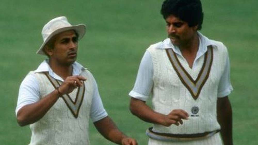 ১৯৮৪ সালে গাওস্কর ক্যাপ্টেন হয়ে ইডেন টেস্টে বাদ দেন কপিলকে। বলা হয়, দিল্লিতে তার আগের টেস্টে কপিলের বেহিসেবি শটের মাসুল হিসেবে হারতে হয়েছে দলকে। কপিলের বিশ্বাস ছিল, তাঁর বাদ যাওয়ায় গাওস্করেরই হাত ছিল। যদিও গাওস্করের দাবি, তিনি সেই নির্বাচনী বৈঠকে ছিলেনই না। পরে অবশ্য গাওস্কর-কপিল দু’জনেই বলেন যে তাঁদের সম্পর্ক ততটা খারাপ ছিল না, যতটা প্রচারিত হয়েছিল।