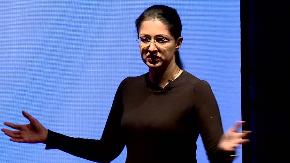 কেন তিনি সম্পর্ক থেকে সরে এলেন, গৌতমী তার সব কারণ প্রকাশ করেননি। তবে তাঁর অভিযোগ ছিল, তিনি কমল হাসানের যে যে ছবিতে কস্টিউম ডিজাইনার হিসেবে কাজ করেছেন, সেখানে যথাযথ পারিশ্রমিক থেকে বঞ্চিত হয়েছেন।