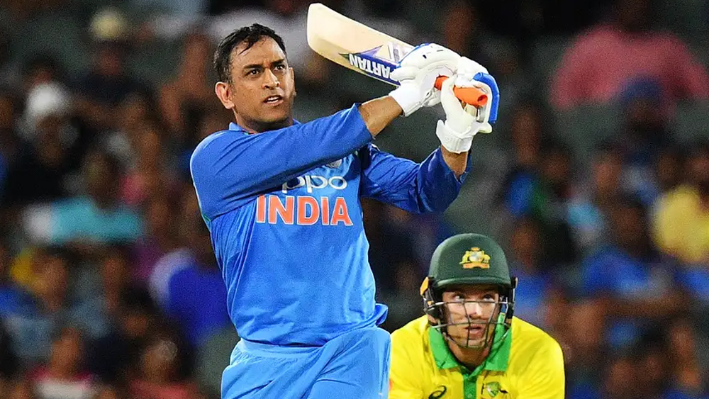 ছয়ে মহেন্দ্র সিংহ ধোনি। ‘ফিনিশার’ হিসেবে যিনি প্রসিদ্ধ। দলের উইকেটকিপারও তিনি। এই ফরম্যাটে ১০ হাজারের বেশি রান রয়েছে তাঁর। গড় ৫০.৬০। ঠান্ডা মাথায় রান-তাড়া করে জয় ছিনিয়ে আনায় তাঁর সুনাম সর্বজনবিদিত। কিপার হিসেবে তাঁর শিকার সংখ্যা ৪৪৪। বিশ্বকাপজয়ী অধিনায়ক তিনি, কিন্তু সৌরভ দলে থাকতে কী ভাবেই বা এমএসডি নেতা হন!