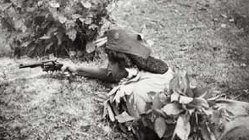 ছেলের ছদ্মবেশে রাজামণি নাম নিয়েছিলেন ‘মণি’। তাঁদের কাজের মূলমন্ত্র ছিল, যা-ই হয়ে যাক না কেন, কোনওভাবেই ধরা পড়া চলবে না। কিন্তু সেই অঘটনই ঘটল এক দিন। ব্রিটিশ অফিসারদের হাতে ধরা পড়ে গেলেন ছদ্মবেশে থাকা রাজামণির এক বান্ধবী।