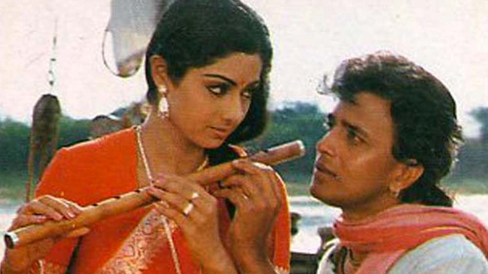 কিন্তু বিরোধ দেখা দিল অন্যত্র। আশির দশকে বক্সঅফিসে ঝড় তুলেছিল মিঠুন-শ্রীদেবী জুটি। সেই ঝড়ে অন্যদিকে তছনছ হতে বসেছিল যোগিতা বালির সংসার।