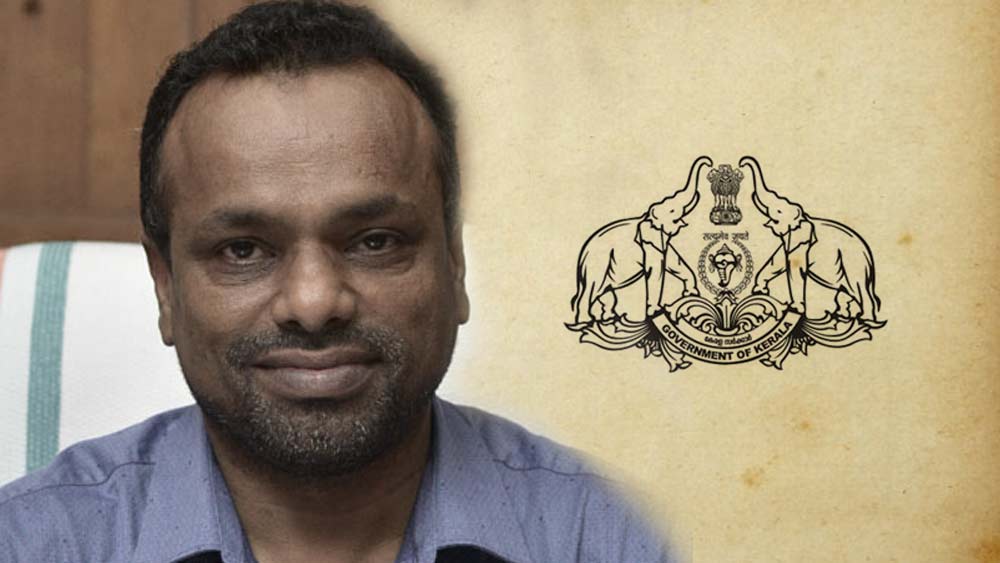 ২০০৬ সালে তিনি নিযুক্ত হন ডেপুটি কালেক্টর হিসেবে। তার পিছনে স্ত্রী রুকসানার অনুপ্রেরণাই কাজ করেছিল। স্বীকার করেন আব্দুল। তবে জীবনে একটা আক্ষেপ তাঁর রয়েই গিয়েছে। ২০১৭ সালে তিনি যখন উন্নীত হলেন আইএএস অফিসারের পদমর্যাদায়, সেই আনন্দের দিন দেখার জন্য ছিলেন না তাঁর মা, মানহুম্মা। তার তিন বছর আগেই তিনি প্রয়াত হয়েছেন।