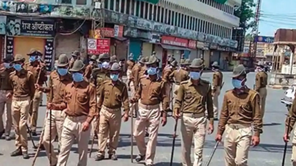 কী রকম? হাসপাতালের এক কিলোমিটার পরিধি জুড়ে কনটেনমেন্ট জ়োন ও তিন কিলোমিটার জুড়ে বাফার জ়োন তৈরি করা হয়।