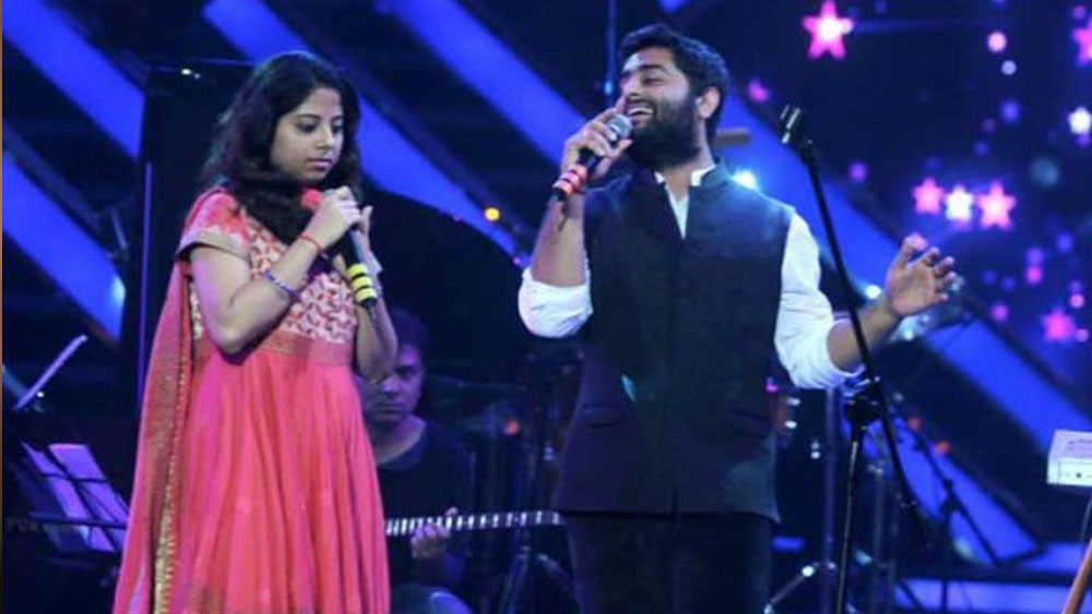 টলিউডে তো পা রেখেই ফেলেছেন। বলিউডে কবে পাড়ি দিচ্ছেন অমৃতা?