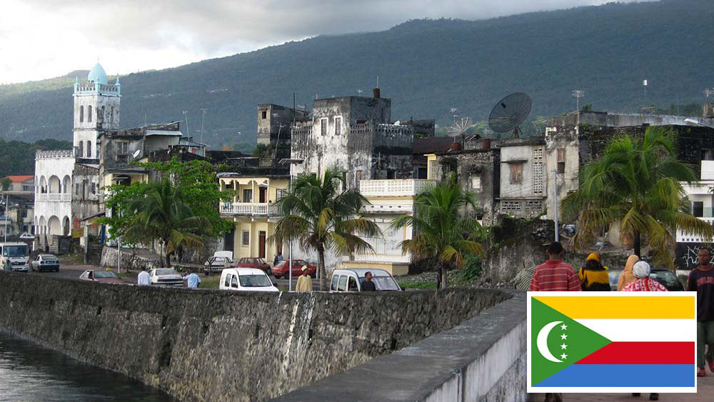 ৮ লক্ষের কিছু বেশি মানুষের বাস কমরোস-এ। ভারত মহাসাগরের মোজাম্বিক প্রণালির অগ্নুৎপাতের ফলে সৃষ্ট পূর্ব আফ্রিকার এই দ্বীপপুঞ্জেও করোনা প্রবেশ করতে পারেনি।