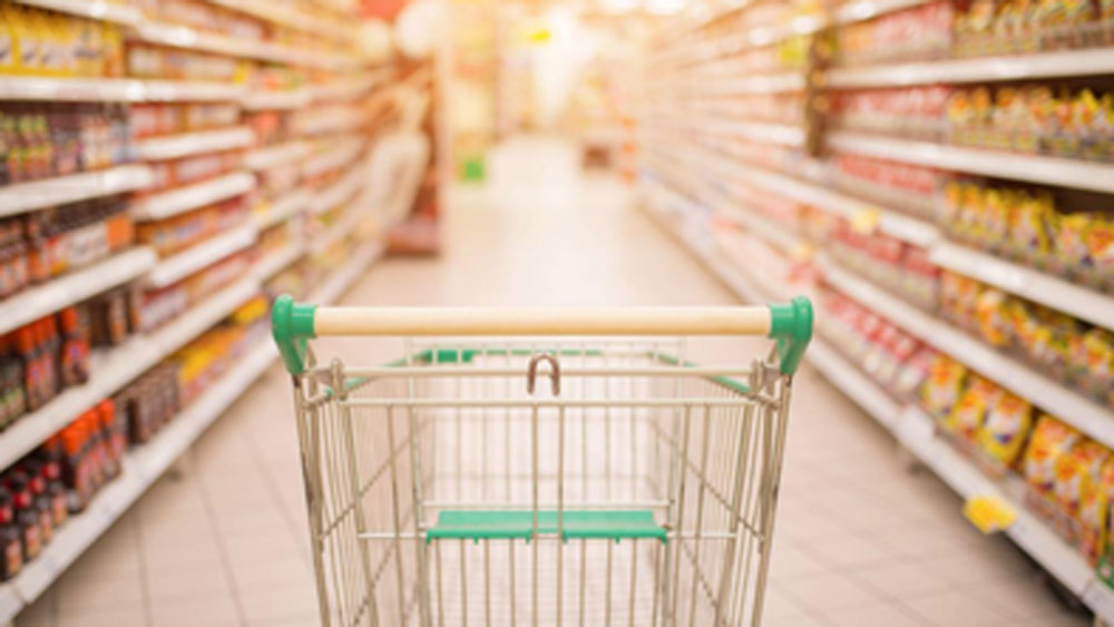 প্রতিটা কিটে রয়েছে ১০ কেজি আটা, এক কেজি ডাল, এক লিটার রান্নার তেল, বিস্কুটের প্যাকেট, হলুদ, লঙ্কা, ধনের মতো প্রয়োজনীয় গুঁড়ো মশলা এবং সবচেয়ে প্রয়োজনীয় সাবান।