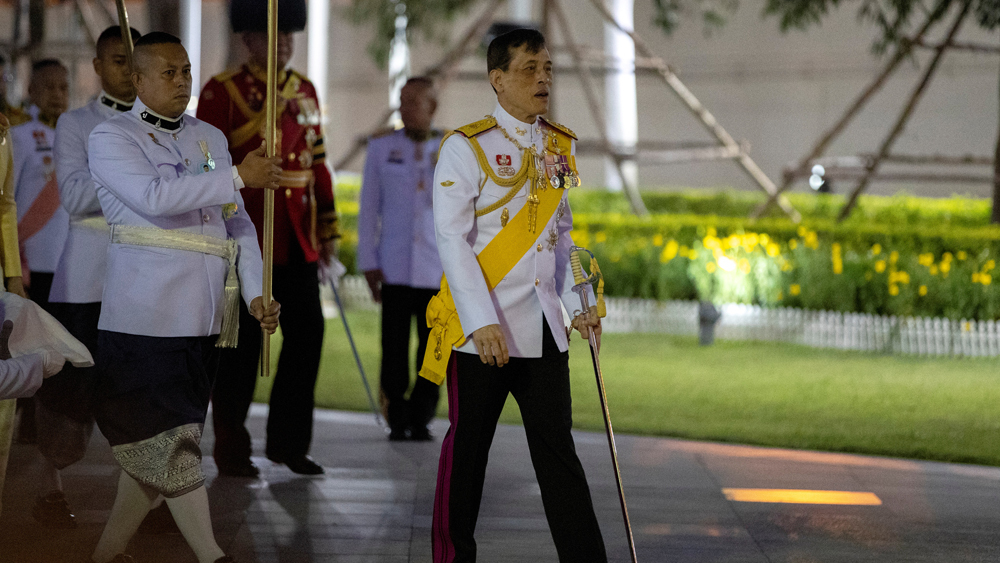 সত্তরের দশকের মাঝামাঝি যুবরাজ বাজিরালংকর্ণ লিভ ইন শুরু করেন অভিনেত্রী যুবধিদা পলপ্রাসার্থের সঙ্গে। জন্ম হয় তাঁদের পাঁচ সন্তানের। চার ছেলে এবং এক মেয়ের।