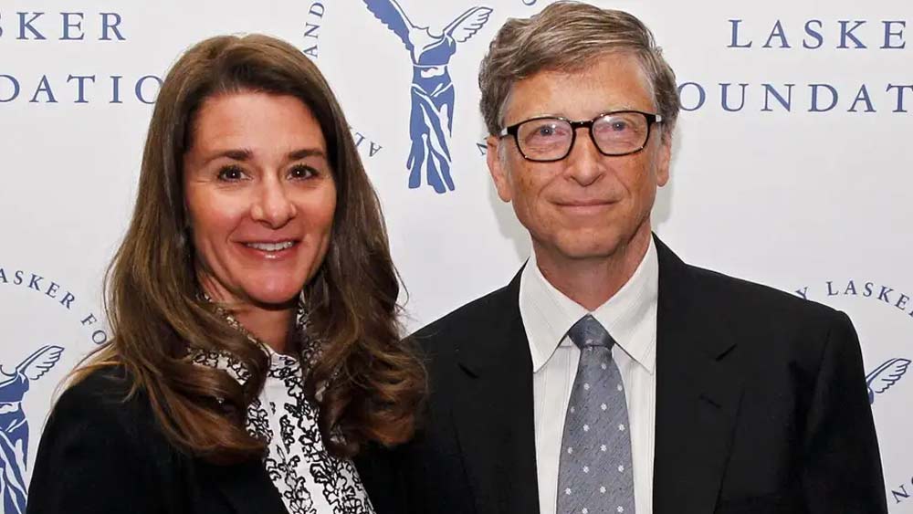 সাহায্যকারীর দ্বিতীয় স্থানে আছে বিল এবং মেলিন্ডা গেটস ফাউন্ডেশন। হু-এর কাছে আসা বার্ষিক সাহায্যের ৯.৭৬ শতাংশ আসে তাদের সংস্থা থেকে।