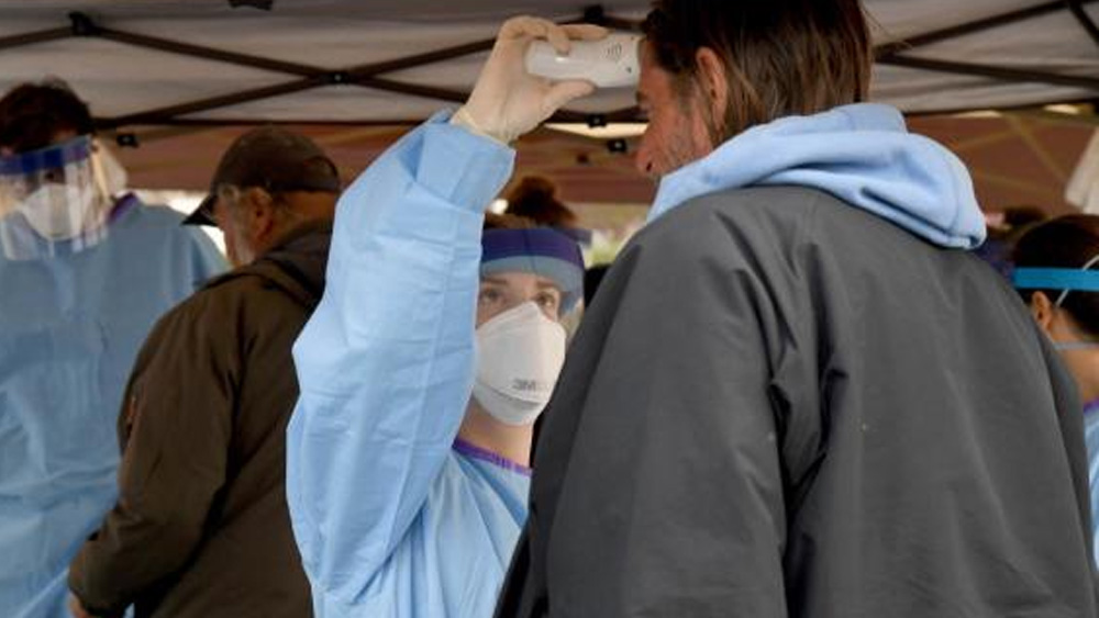 পাকিস্তানও চিনের তুলনায় হু-কে বেশি সাহায্য করে। বার্ষিক অর্থ সাহায্যের ০.৩৬ শতাংশ হু পায় পাকিস্তান থেকে।