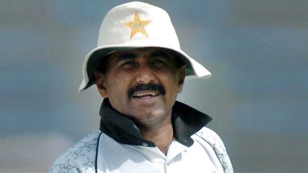 জাভেদ মিয়াঁদাদ নামবেন পাঁচে। মিডল অর্ডারে তাঁর অগাধ অভিজ্ঞতা। ২৩৩ এক দিনের ম্যাচে করেছেন ৭৩৮১ রান। গড় ৪১.৭০। আট সেঞ্চুরি ও ৫০ হাফ-সেঞ্চুরি করেছেন এই ফরম্যাটে। চাপের মুখে জ্বলে ওঠা তাঁর স্বভাব।