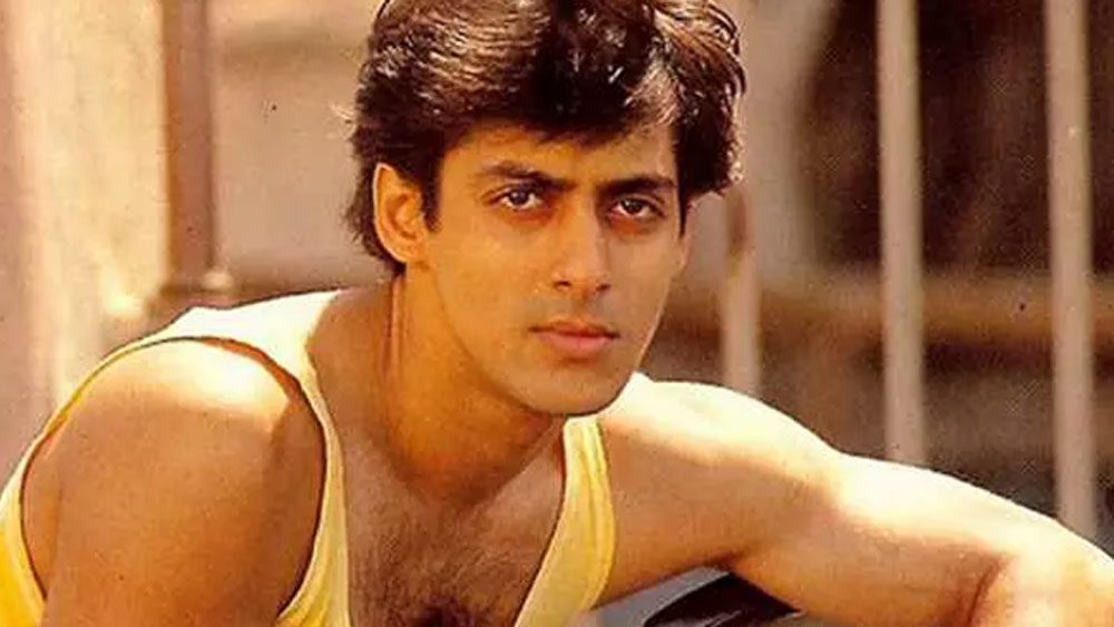 সলমন তখন সবে মাত্র কেরিয়ার শুরু করেছিলেন। মিঠুনের মতো স্টারডম তাঁর ছিল না। সে কারণেই জুহি সলমনকে প্রত্যাখ্যান করেছিলেন। তার পর থেকে কোনও ফিল্মেই দু’জনকে স্ক্রিন শেয়ার করতে দেখা যায়নি।