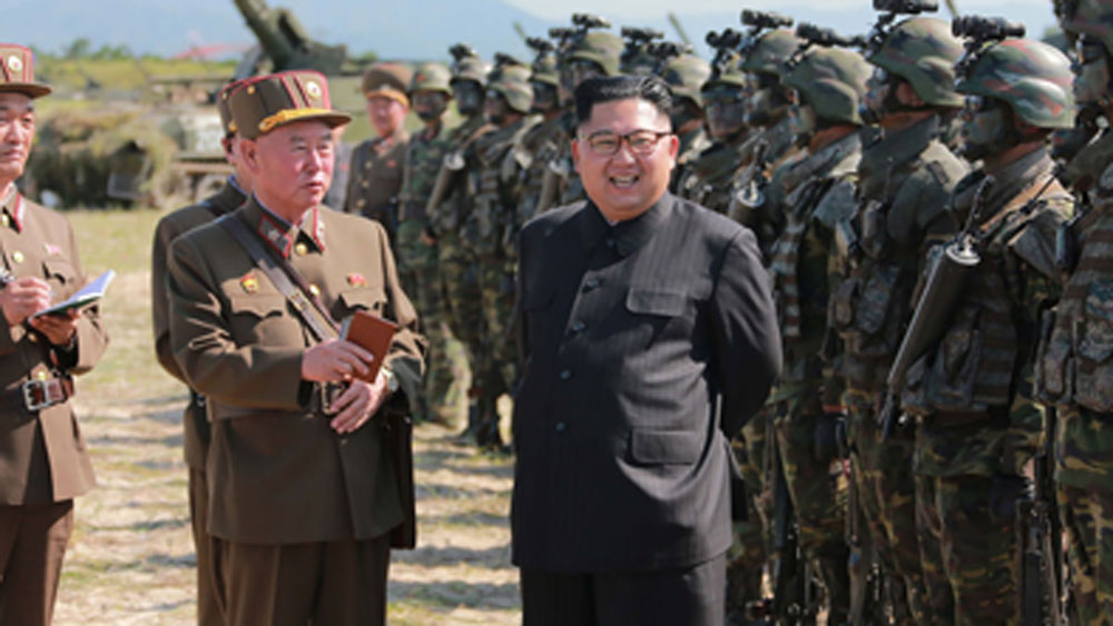 দেশটার নাম উত্তর কোরিয়া। বিশ্বজোড়া করোনা-ত্রাসের মধ্যেই যারা এখনও ক্ষেপণাস্ত্র পরীক্ষা চালিয়ে যাচ্ছে বলে খবর। চলছে সামরিক মহড়াও। আর সমানতালে চলছে রাজনৈতিক বন্দিদের উপর অমানবিক অত্যাচার।